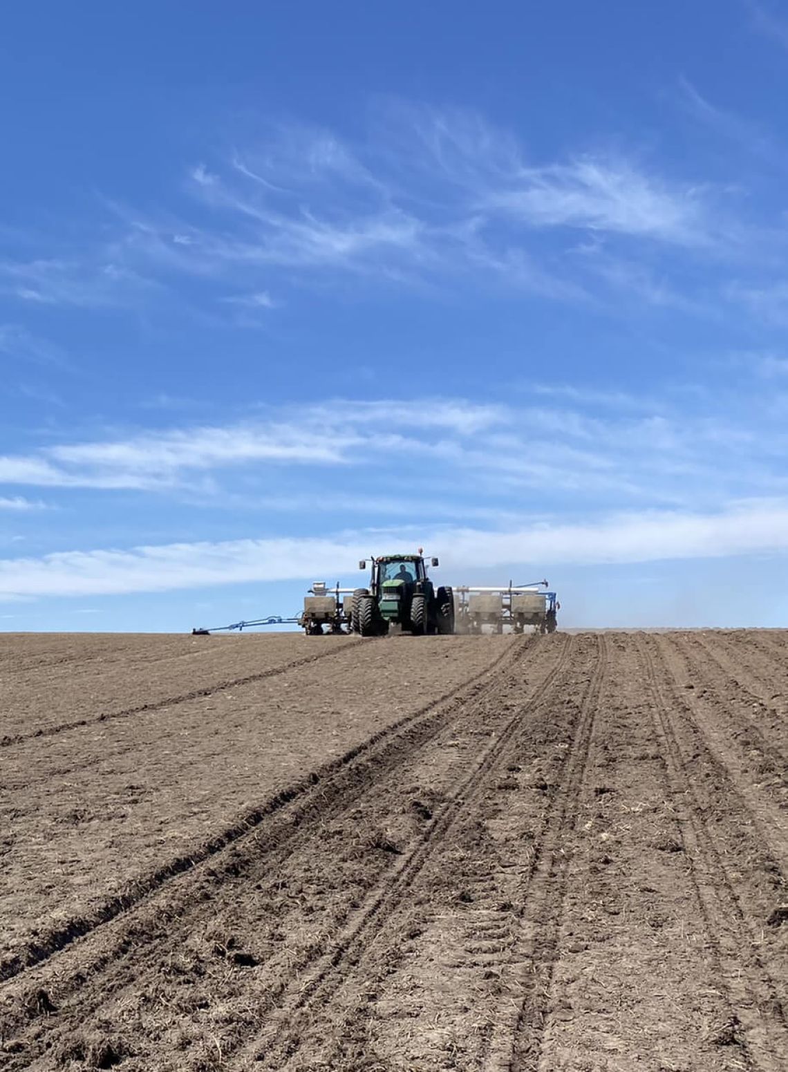 Image of Alliance Agri-Turf's agricultural equipment working on seed crop Alliance Agri-Turf Seed