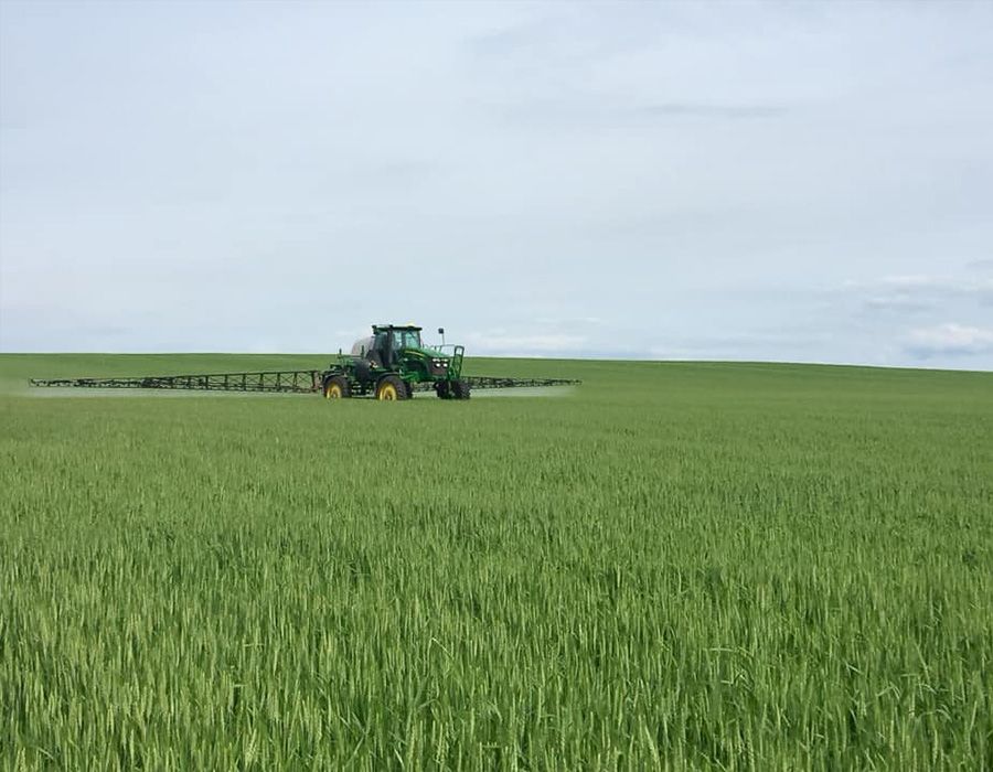 Photo of Alliance Agri-Turf's agricultural equipment working on crop Alliance Agri-Turf Crop Protection 